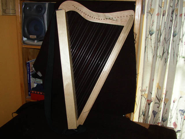 Harpsicle_26_string_lap_harp