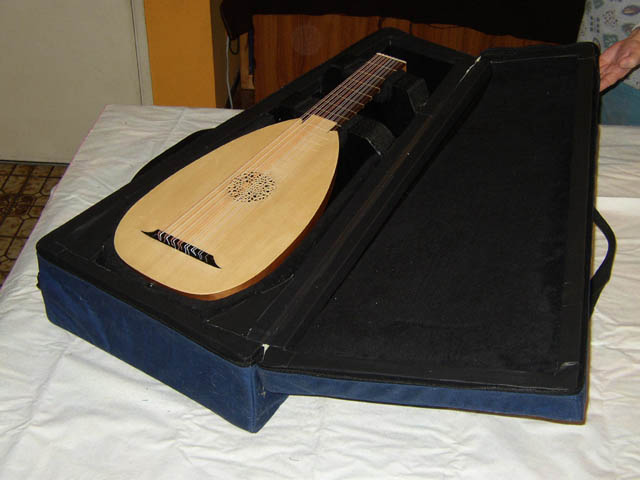 Ken_Brodkey_8_course_Renaissance_Lute_1