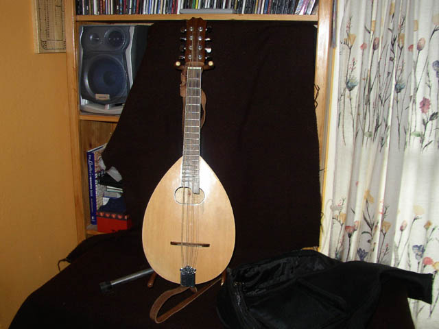 Red_Scorpion_Octave_Mandolin_on_stand