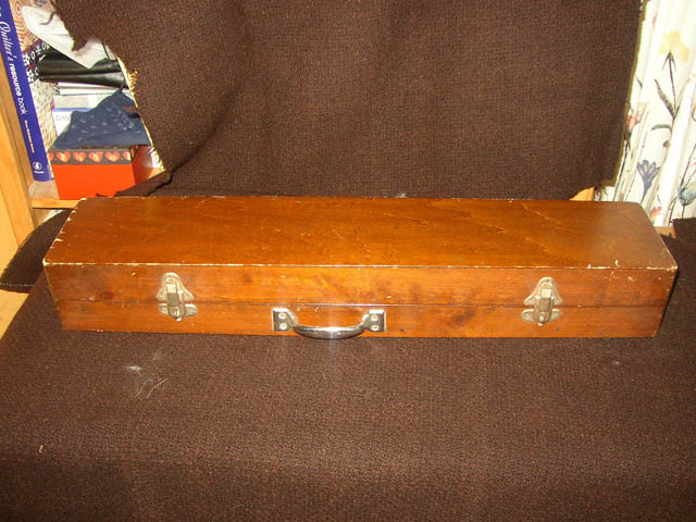 Saahid_Music_Palace_keyed_banjo_thinginabox_closed