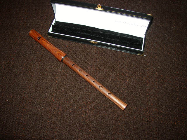 Sweetheart_Professional_Rosewood_whistle_in_D_with_case